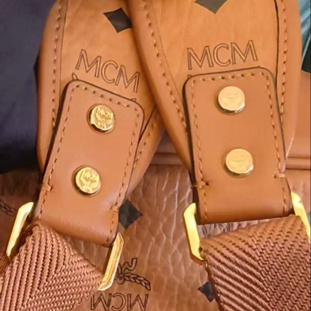 MCM stark visetos backpack - Picture 7 of 8
